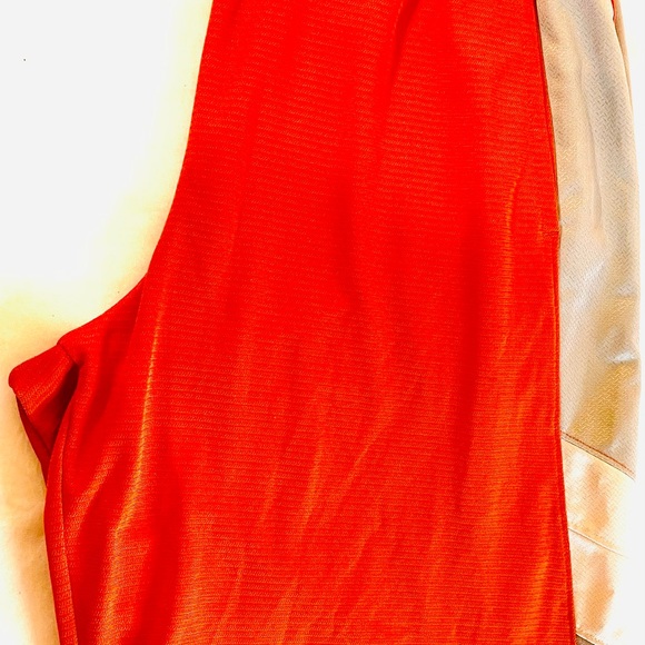 Nike Dri-FIT Classic shorts in orange and silver - Picture 3 of 7